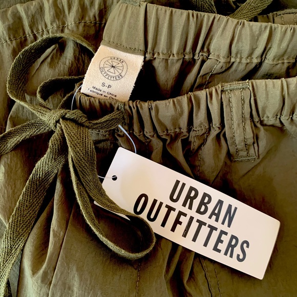 NWT - UO Dark Khaki-Green Parachute Pants - Picture 3 of 5